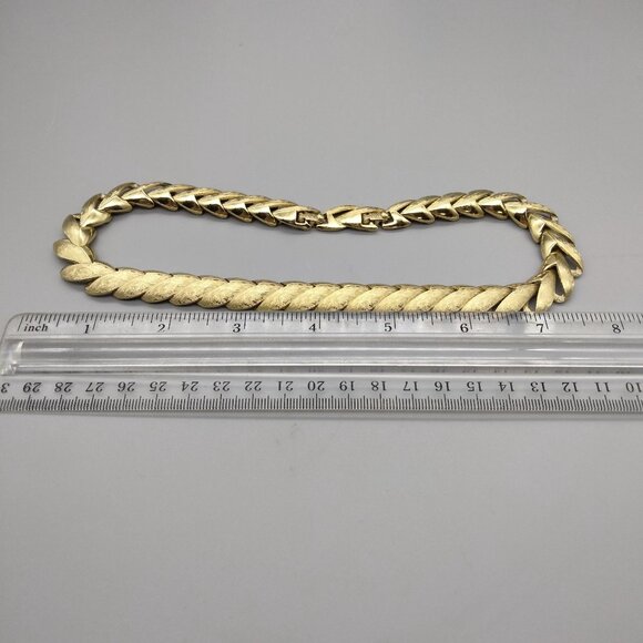 Monet Gold Tone Laurel Leaf Shiny & Brushed Vintage Estate w/ Extender RARE WOW! - Picture 9 of 9